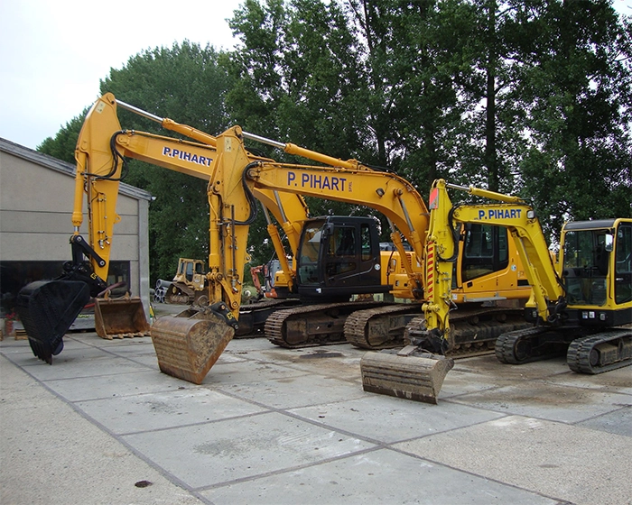 Trois grues